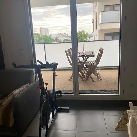 Apartment F2 Pres D'orly
